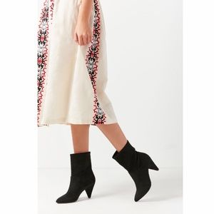 SALE!! Urban Outfitters Short Scrunch Boot
